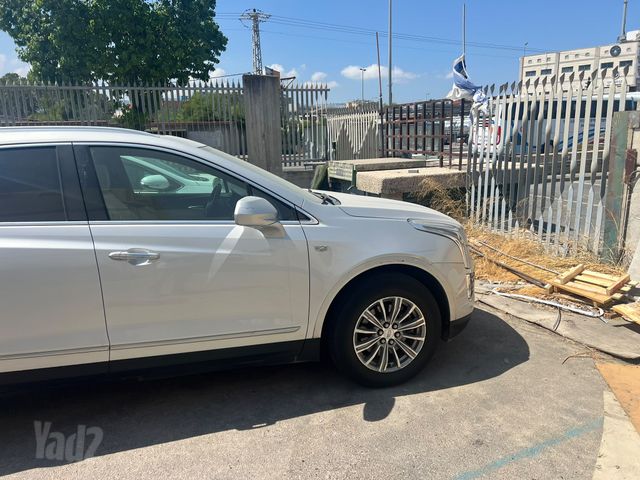 קאדילק XT5