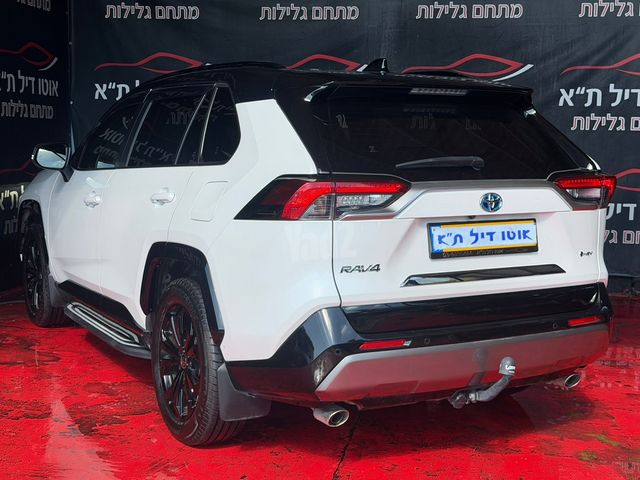טויוטה RAV4