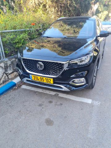 אם ג'י EHS PHEV