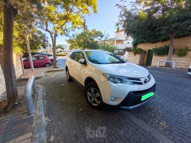 מודעת רכב טויוטה RAV4