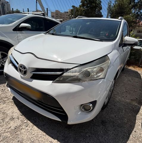מודעת רכב טויוטה ורסו