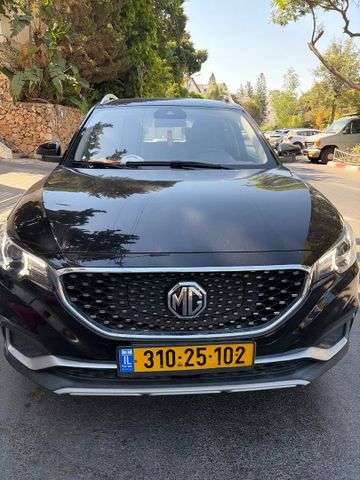 אם ג'י ZS