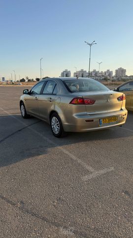 מיצובישי לנסר
