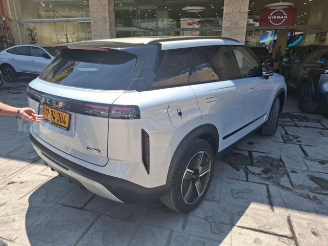 ג'אקו J7