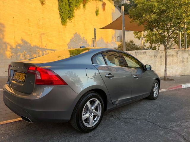 וולוו S60