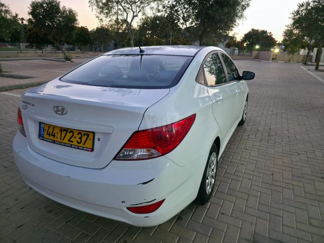 יונדאי אקסנט i25