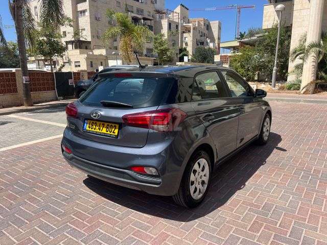 יונדאי i20