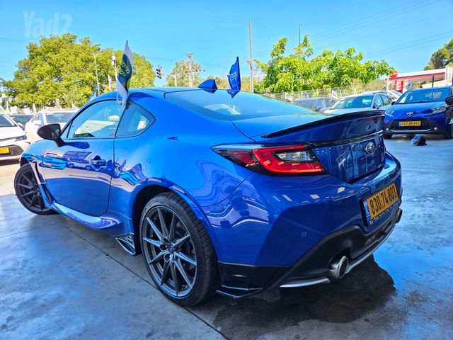 סובארו BRZ