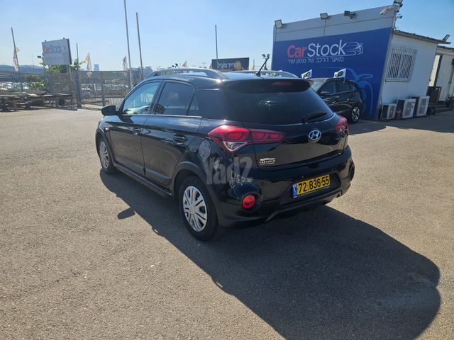 יונדאי I20 קרוס