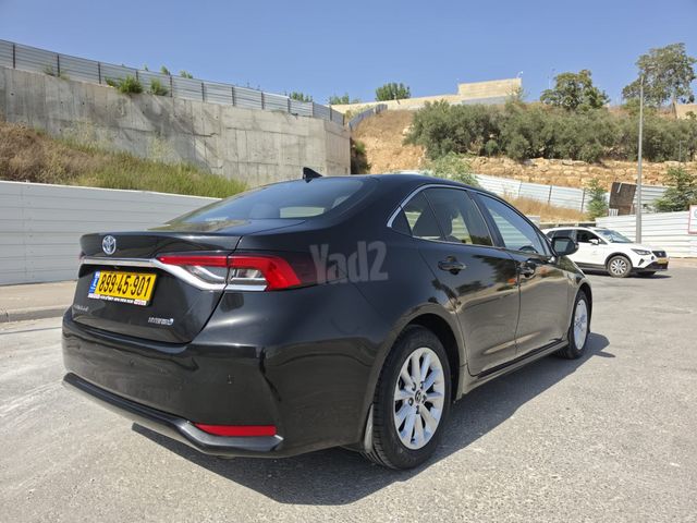 טויוטה קורולה