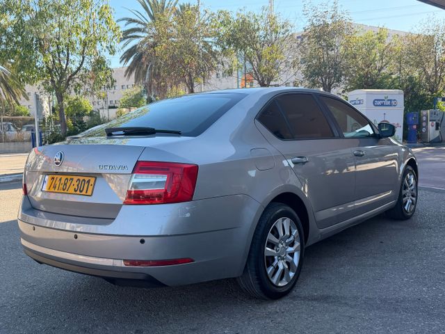 סקודה אוקטביה