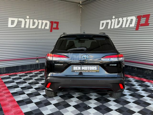 טויוטה קורולה קרוס