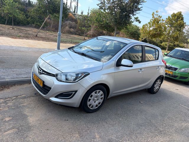יונדאי i20