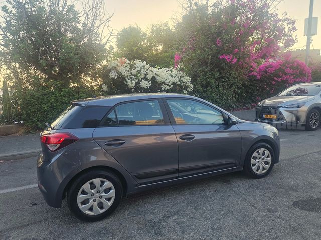 יונדאי i20