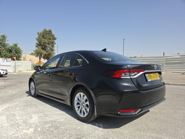טויוטה קורולה