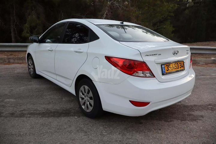 יונדאי אקסנט i25