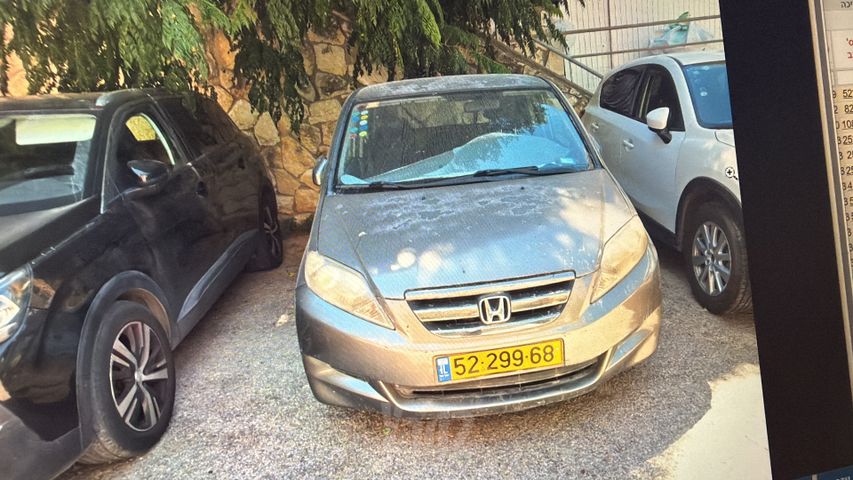 מודעת רכב הונדה FR-V