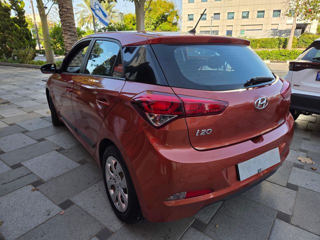 יונדאי i20