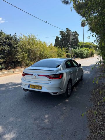 רנו מגאן