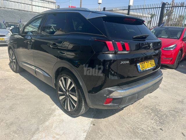 פיג'ו 3008