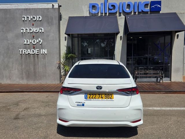 טויוטה קורולה