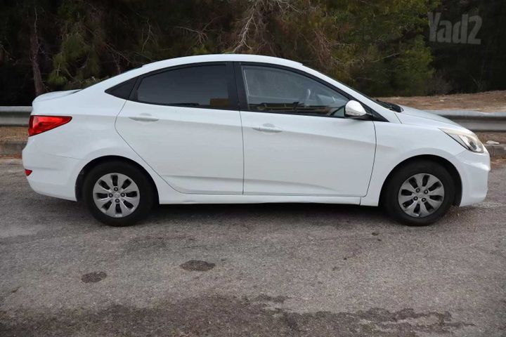 יונדאי אקסנט i25