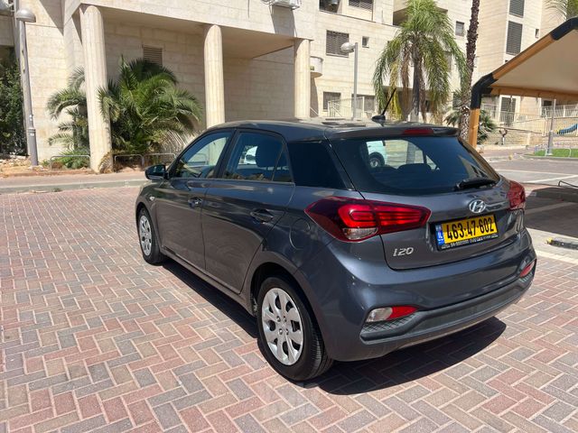 יונדאי i20