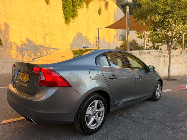וולוו S60