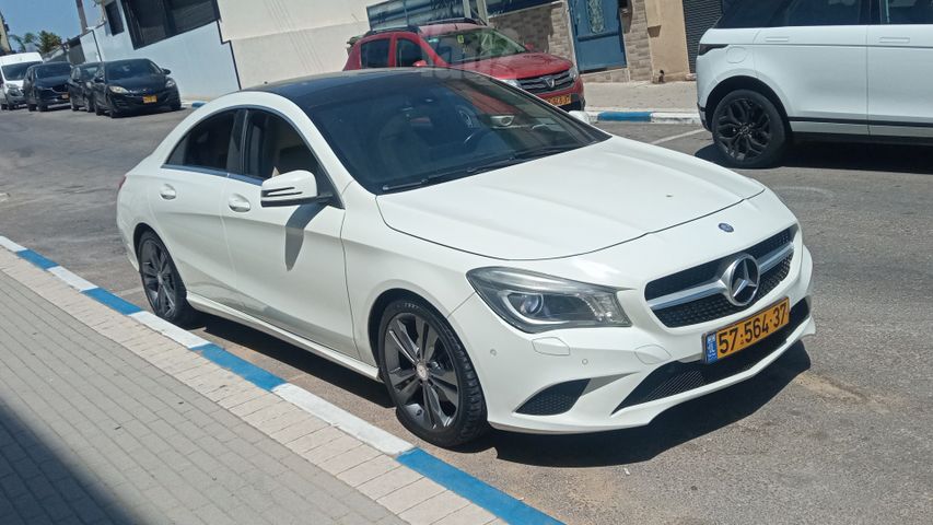 מודעת רכב מרצדס-בנץ CLA