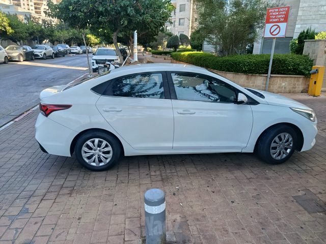 יונדאי אקסנט i25