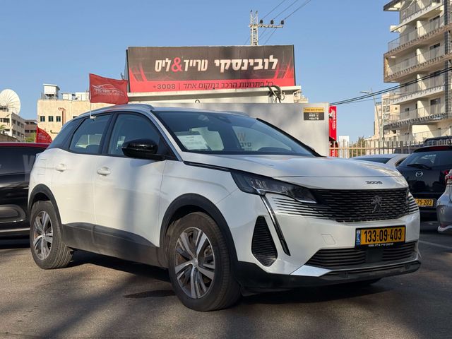 פיג'ו 3008
