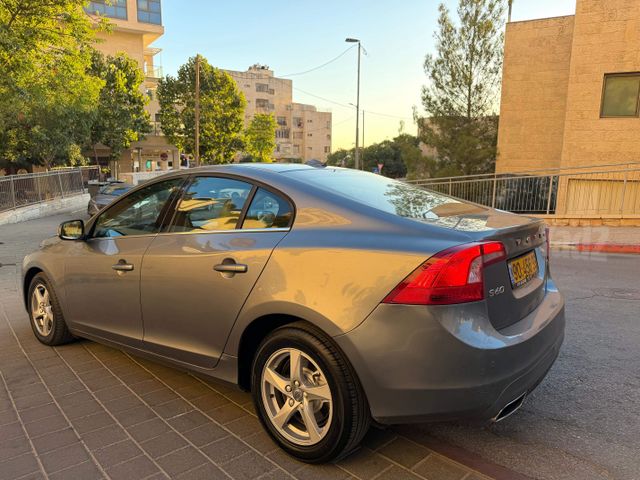 וולוו S60