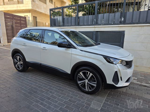 פיג'ו 3008