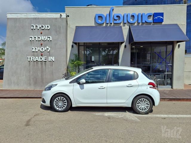 פיג'ו 208