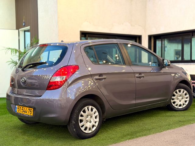 יונדאי i20