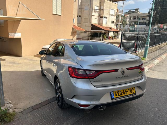 רנו מגאן
