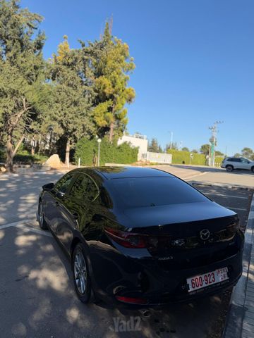 מאזדה 3