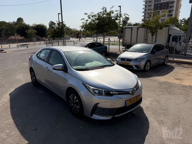מודעת רכב טויוטה קורולה
