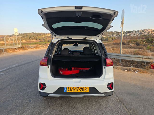 קיה נירו פלוס