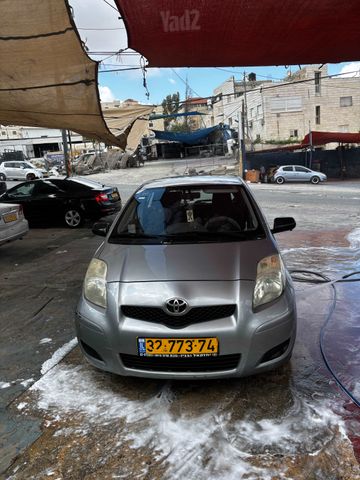 טויוטה יאריס