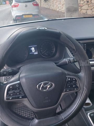 יונדאי אקסנט i25