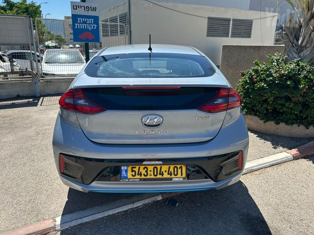 יונדאי איוניק