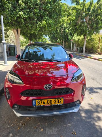 טויוטה יאריס קרוס