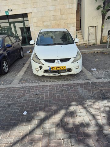 מיצובישי גרנדיס