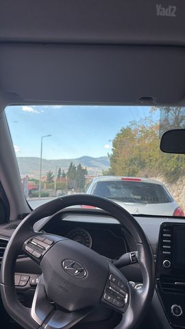 יונדאי איוניק