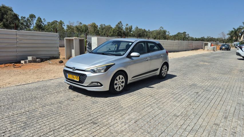 יונדאי i20