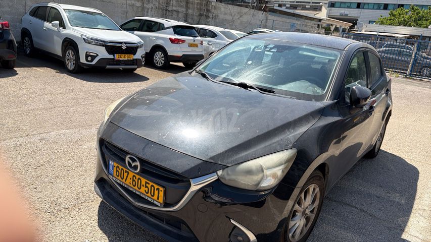 מודעת רכב מאזדה 2