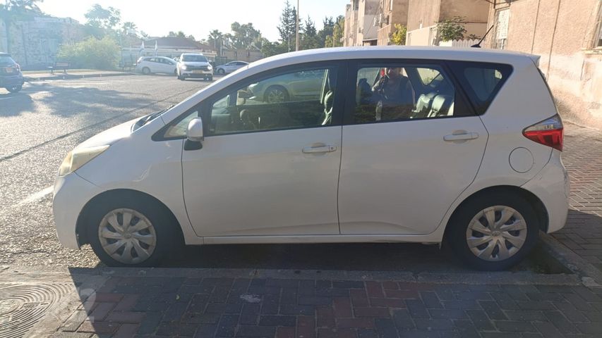 טויוטה ורסו-S
