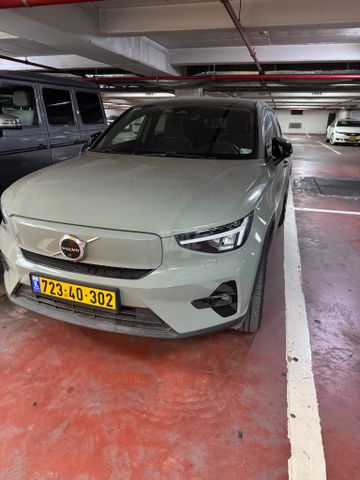 וולוו C40