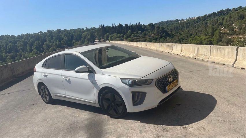 מודעת רכב יונדאי איוניק